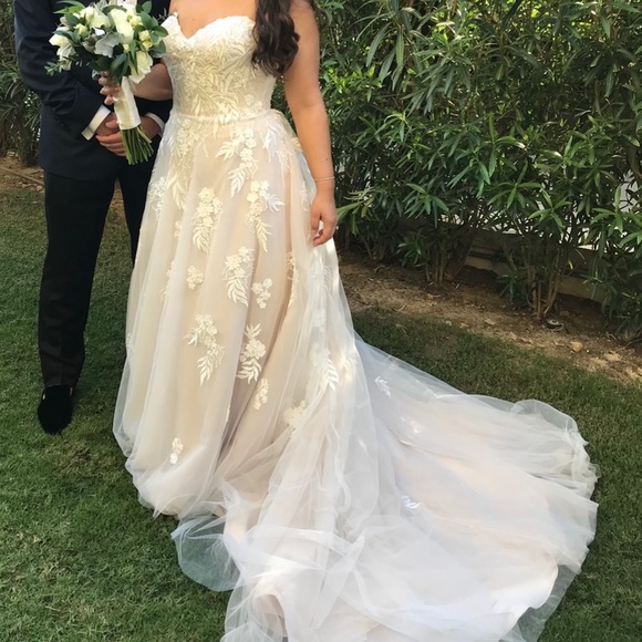 Wedding Gown • MIA SOLANO • PIA • 14 - Picture 7 of 8